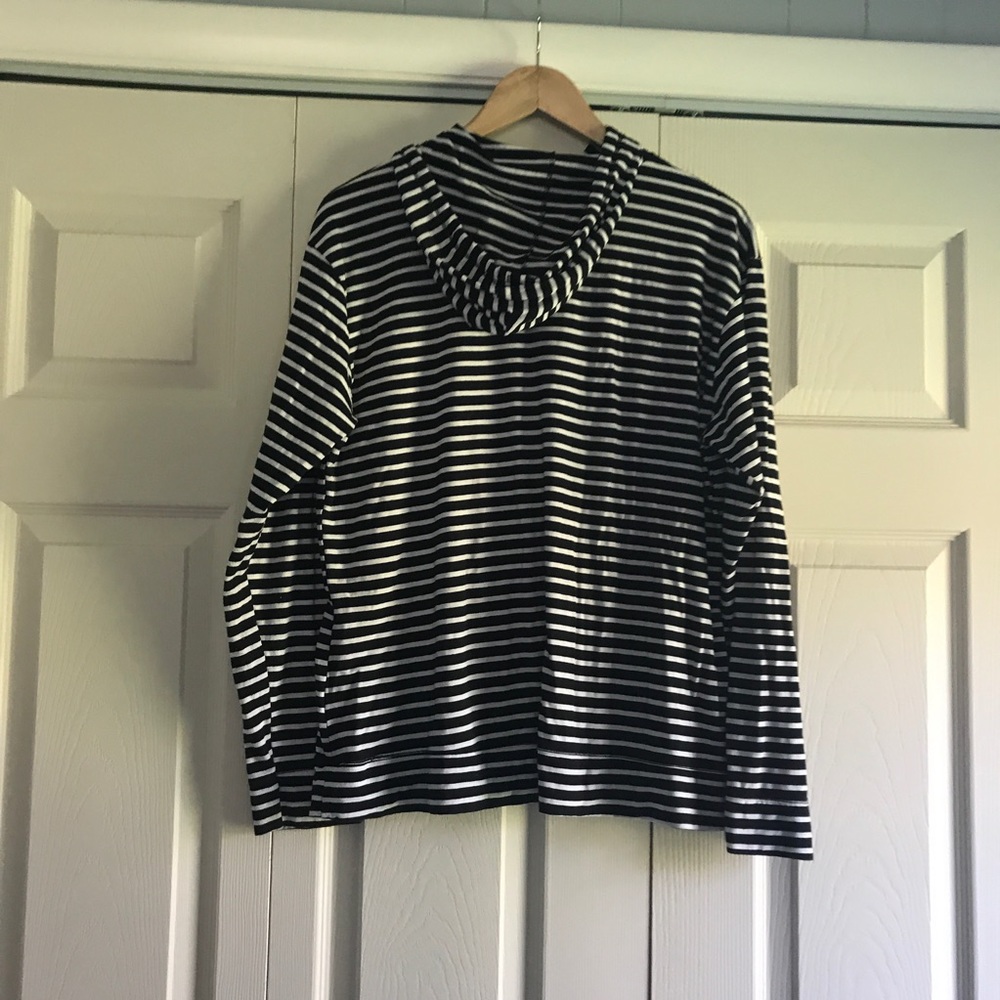Striped pull over hoodie - Picture 2 of 3