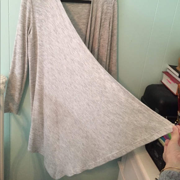 LIGHT GRAY/CREAM AEO CARDIGAN - Picture 2 of 5