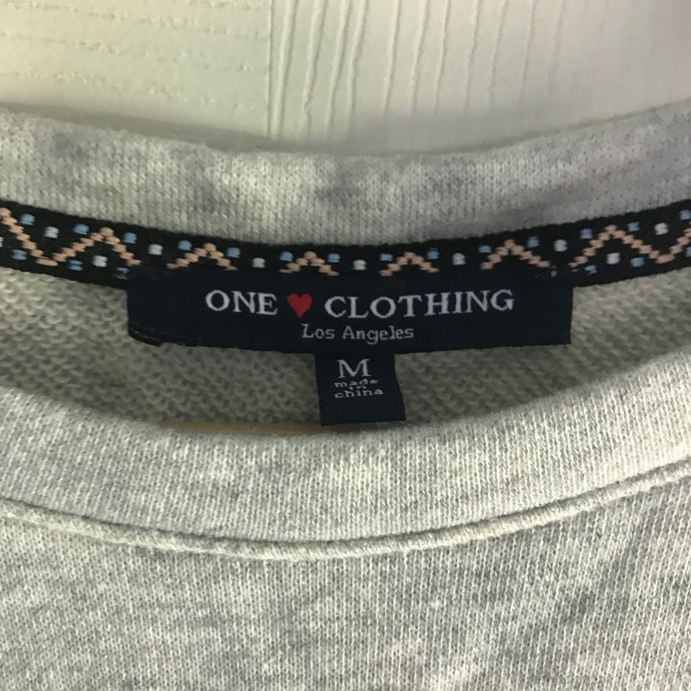 Sweatshirt top - Picture 2 of 3