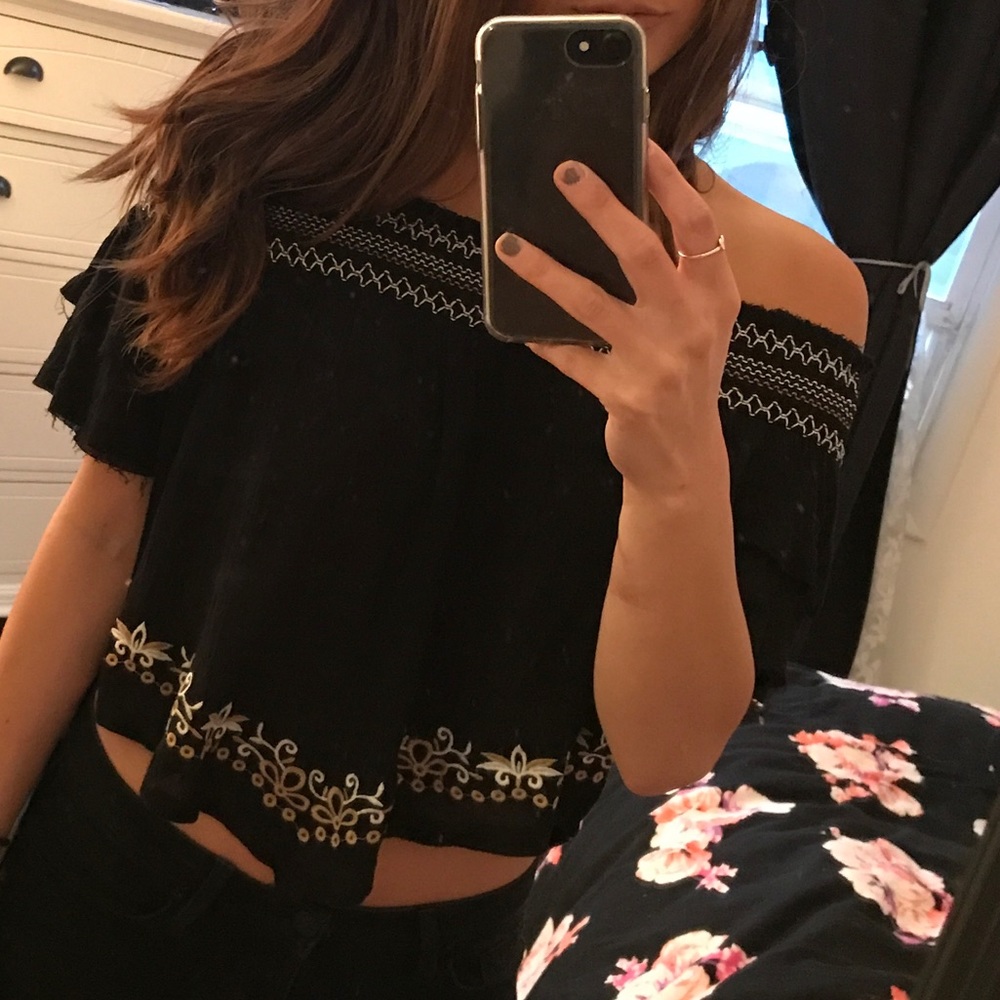 Surf gypsy. Off the shoulder blouse