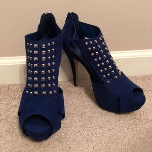 ‼️NEW ‼️Rock & Republic Heels