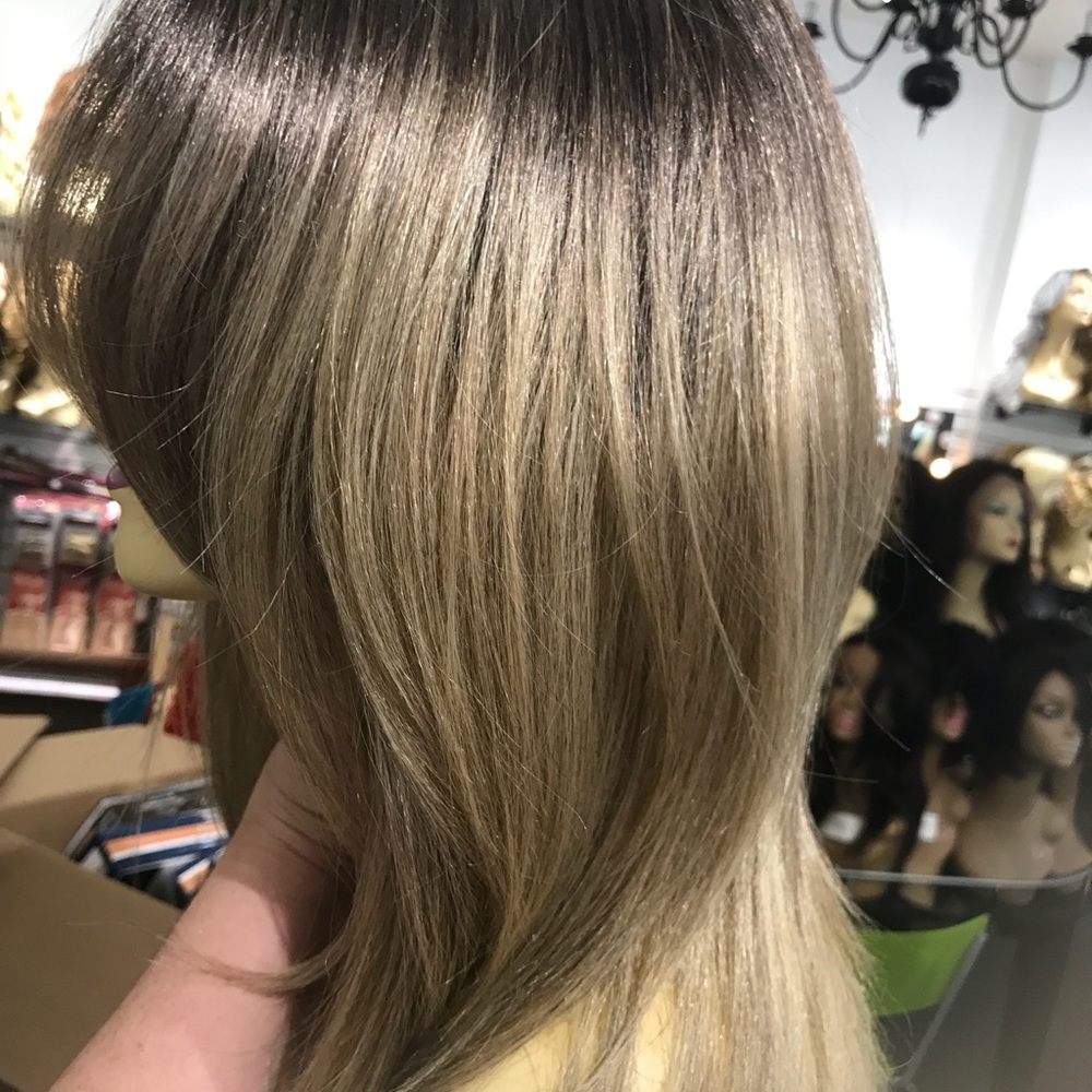 Ash blonde Rare color Swisslace Wig Silky ombré - Picture 2 of 8