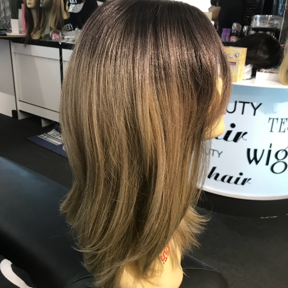 Ash blonde Rare color Swisslace Wig Silky ombré - Picture 8 of 8
