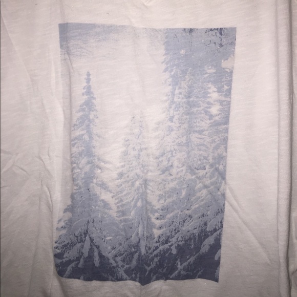 WHITE VNECK TEE W/ BLUE/GRAY TREES GRAPHIC - Picture 2 of 5
