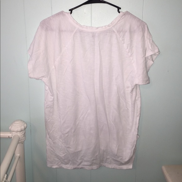 WHITE VNECK TEE W/ BLUE/GRAY TREES GRAPHIC - Picture 5 of 5