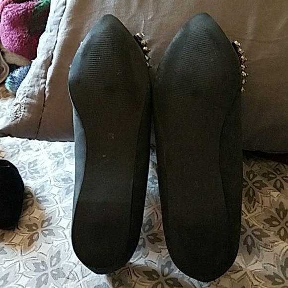 Shoes - Picture 2 of 2