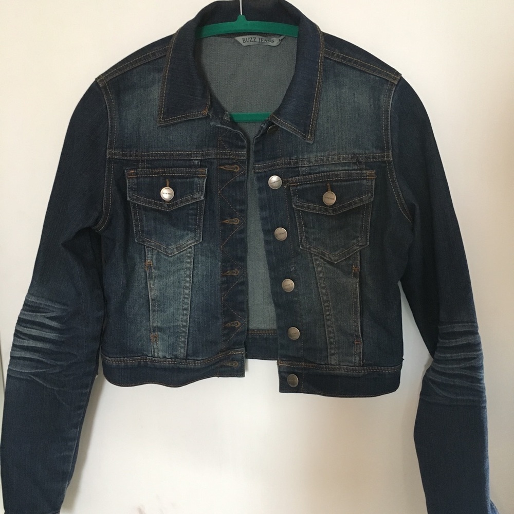 🆕✨Cropped Denim Jacket - Picture 3 of 3