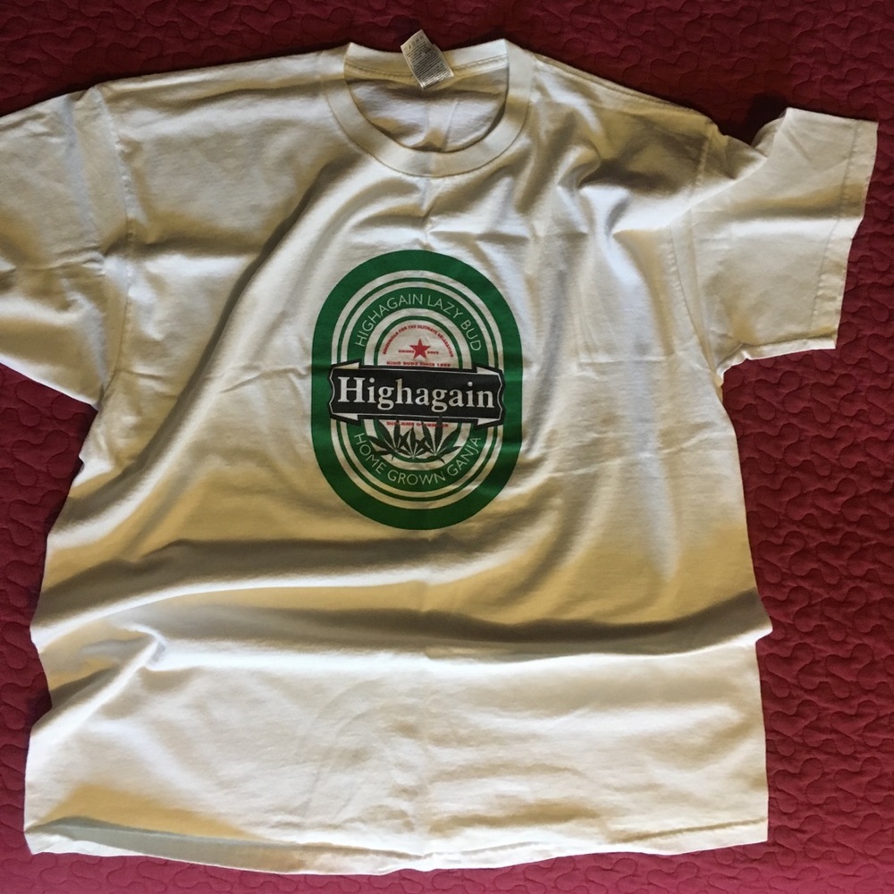 Spoofed logo humorous tee size XL