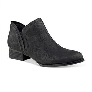 Vince Camuto Carlal Booties