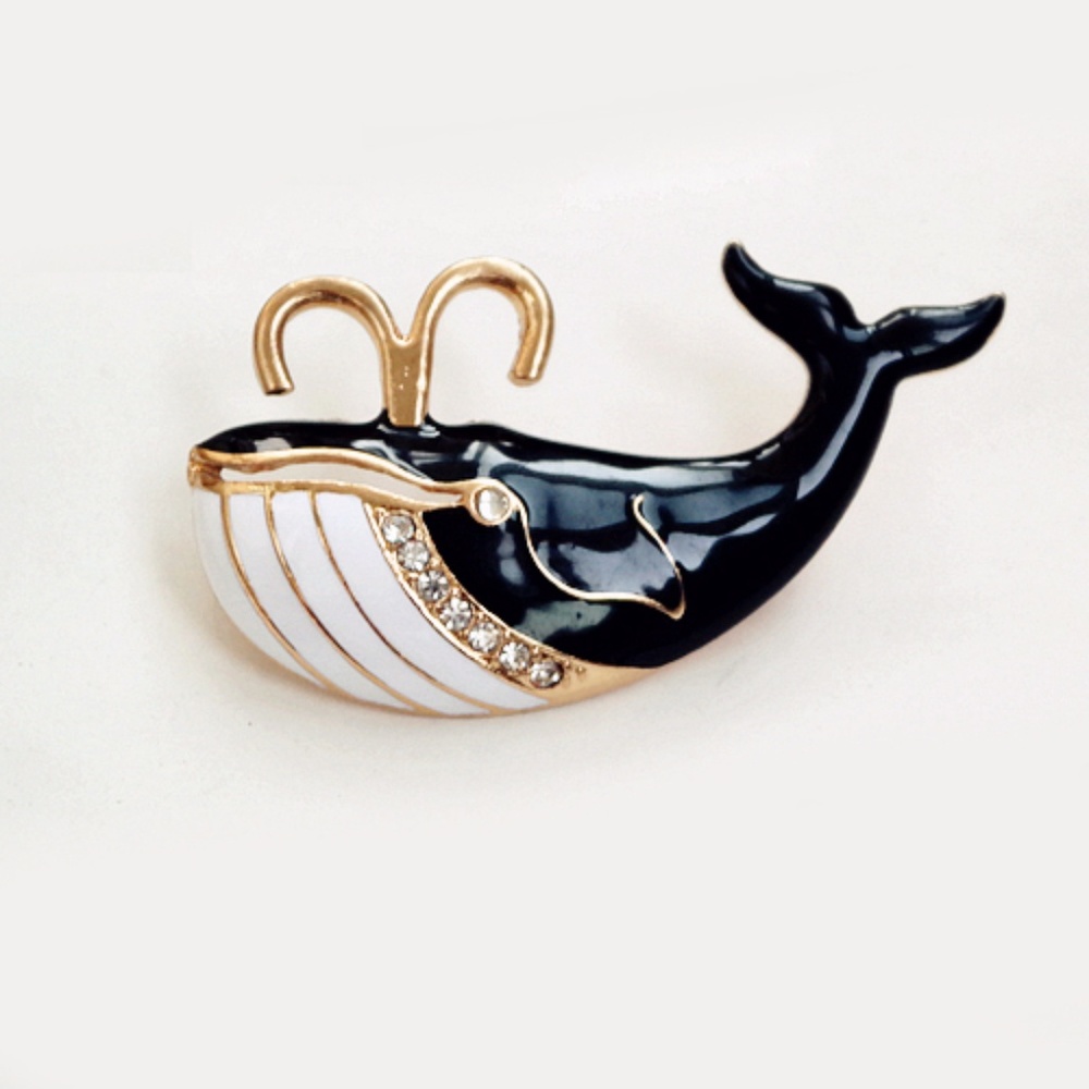 NEW Rhinestone Thick Enamel Whale Brooch - Picture 1 of 3