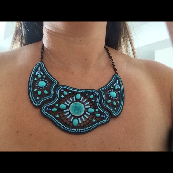 Black and turquoise beaded necklace - Picture 1 of 2