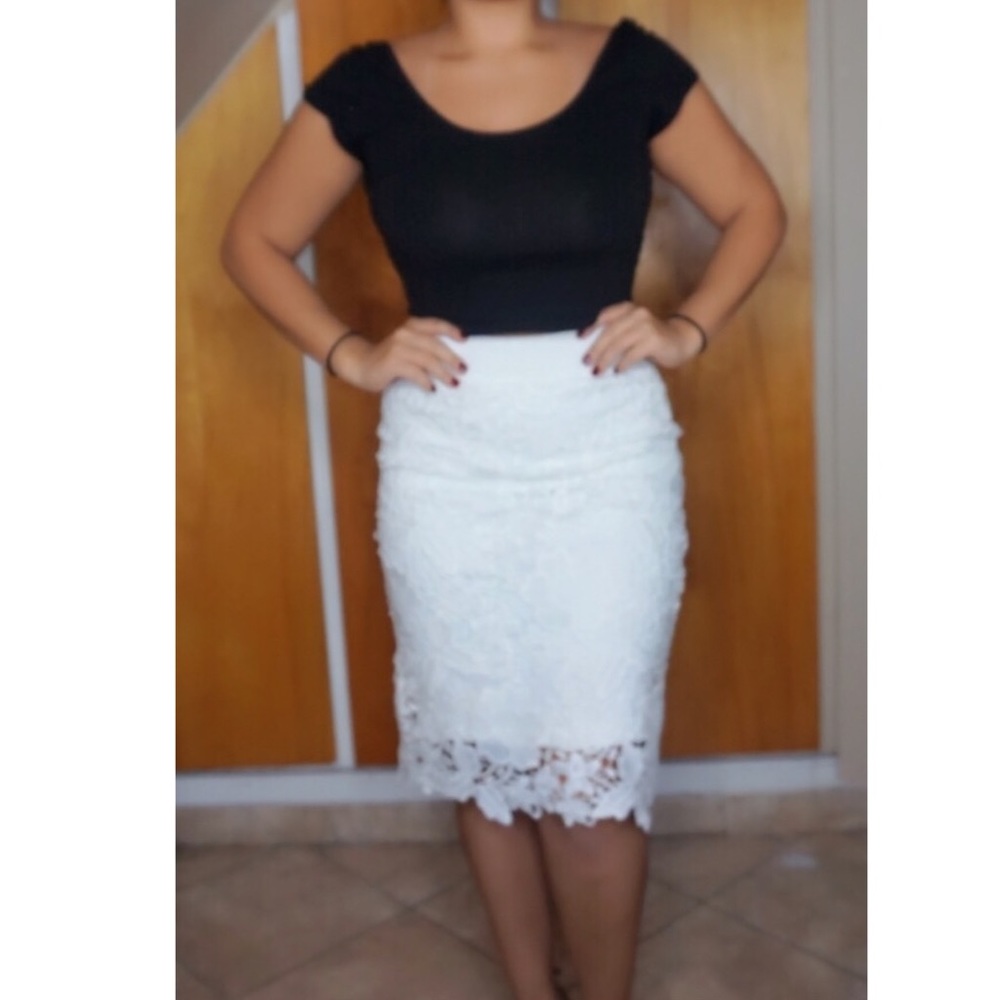 White love culture skirt. Beautifully embroidery