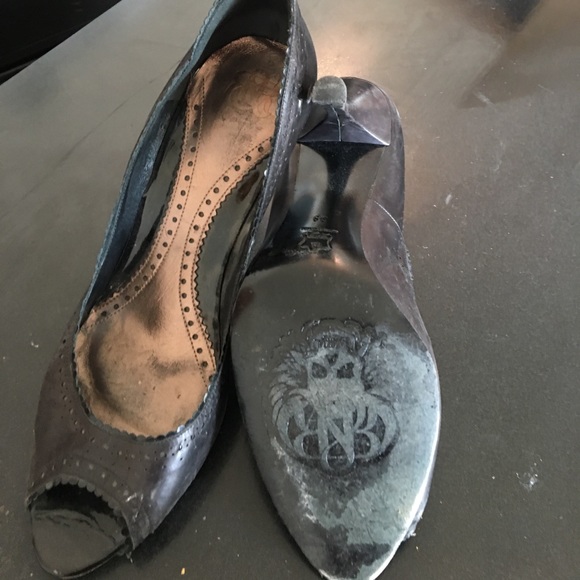 designer shoe - Picture 3 of 3