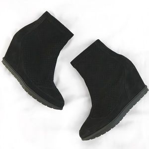 adam tucker apollo bootie