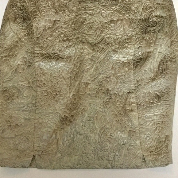 THE LIMITED HIGH WAIST GOLD JACQUARD PENCIL SKIRT - Picture 8 of 8