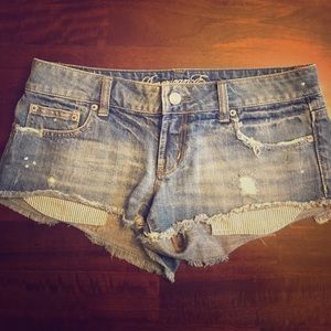 American Eagle Outfitters // denim shorts