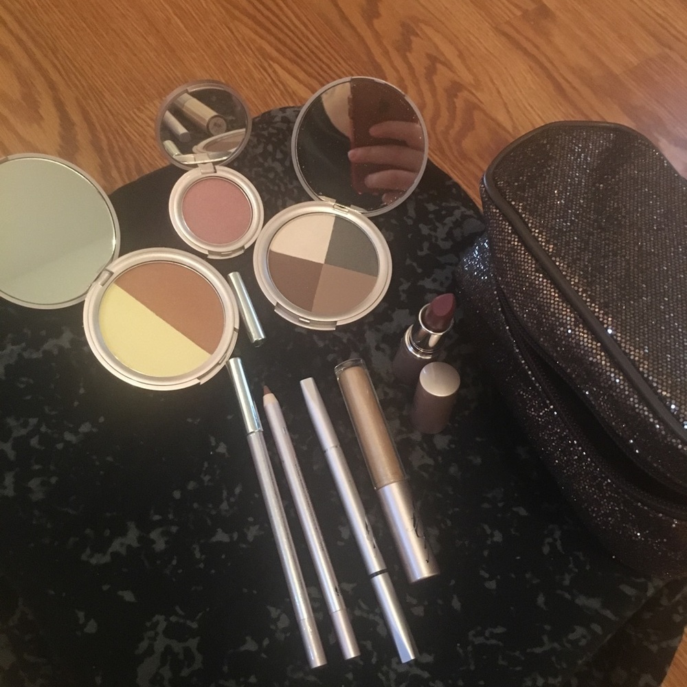 Make up set - Picture 3 of 3