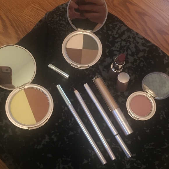 Make up set - Picture 1 of 3