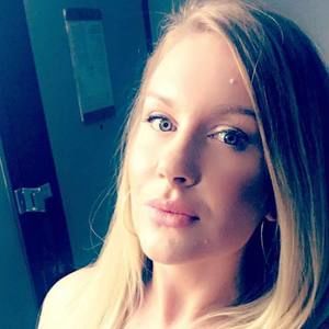 Meet your Posher, Elise