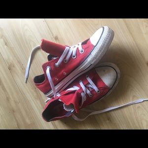 Red converse unisex