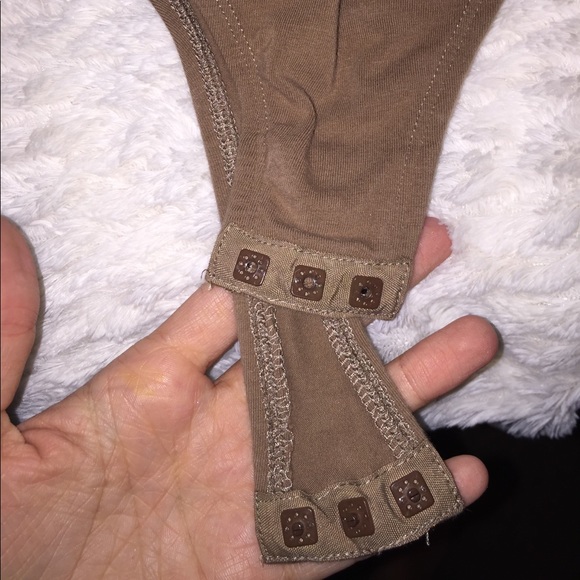 TAN/TAUPE LACE UP LOW V CUT LONG SLEEVE BODYSUIT - Picture 4 of 8