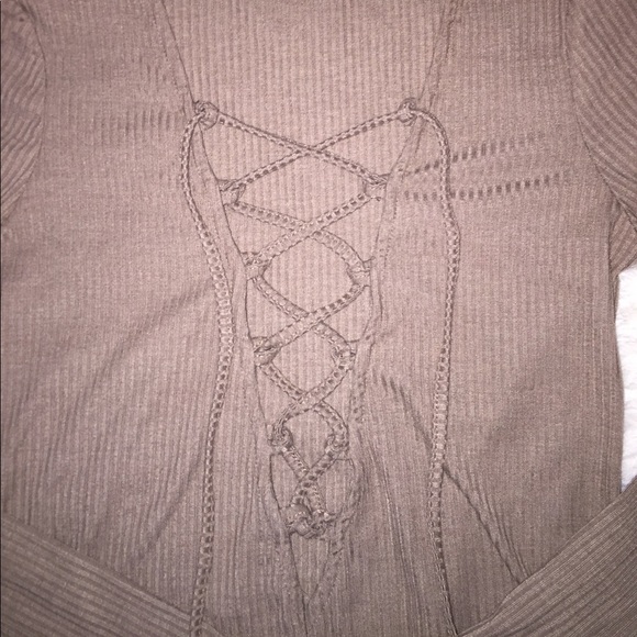 TAN/TAUPE LACE UP LOW V CUT LONG SLEEVE BODYSUIT - Picture 5 of 8