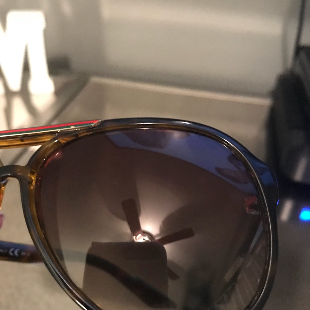 Authentic classic Gucci aviators - Picture 5 of 8