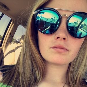 Meet your Posher, Aimee