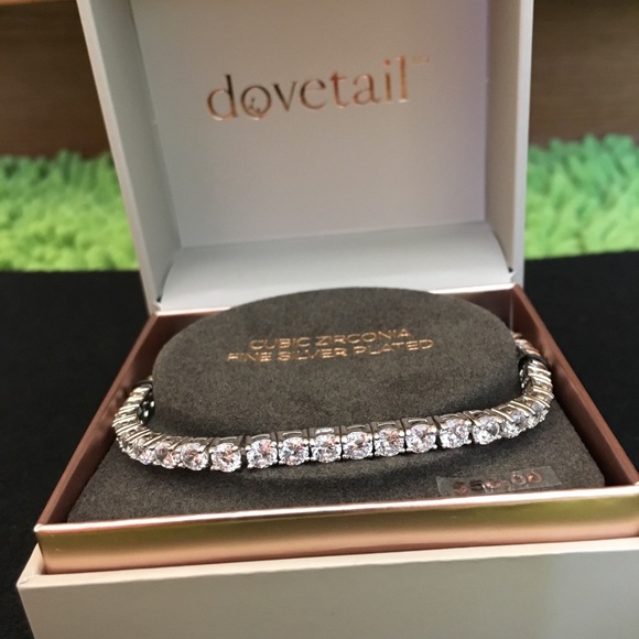 dovetail Jewelry - 🌼Gorgeous silver CZ tennis bracelet!💎