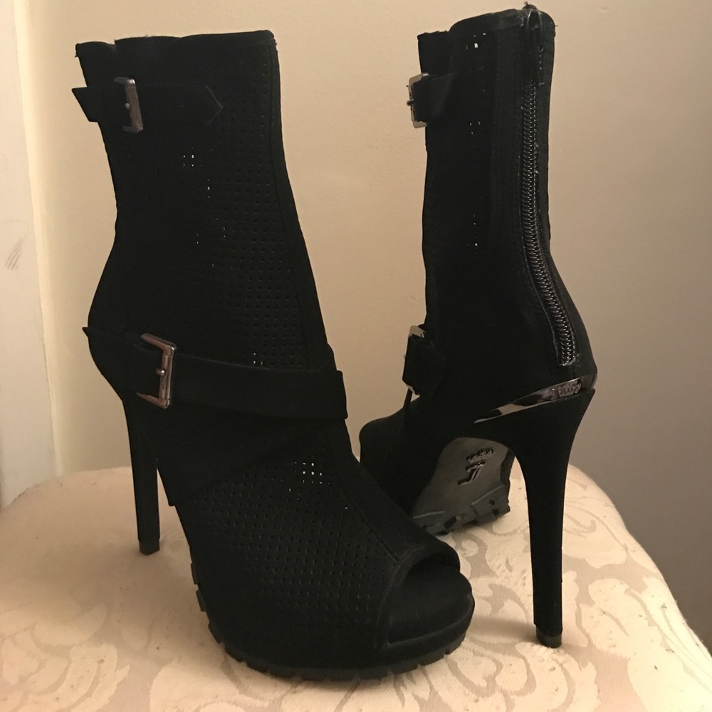 Juicy Couture peep toe heels