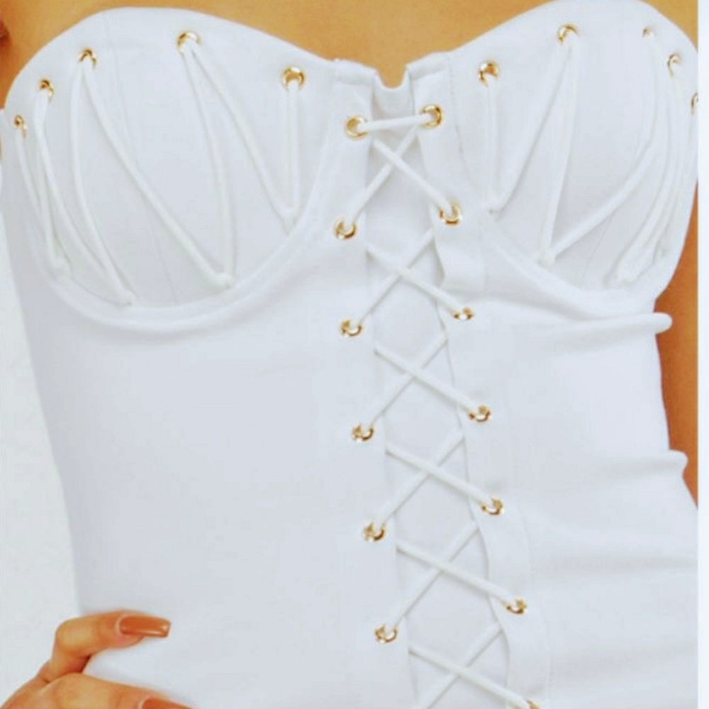 Dress - Picture 4 of 9