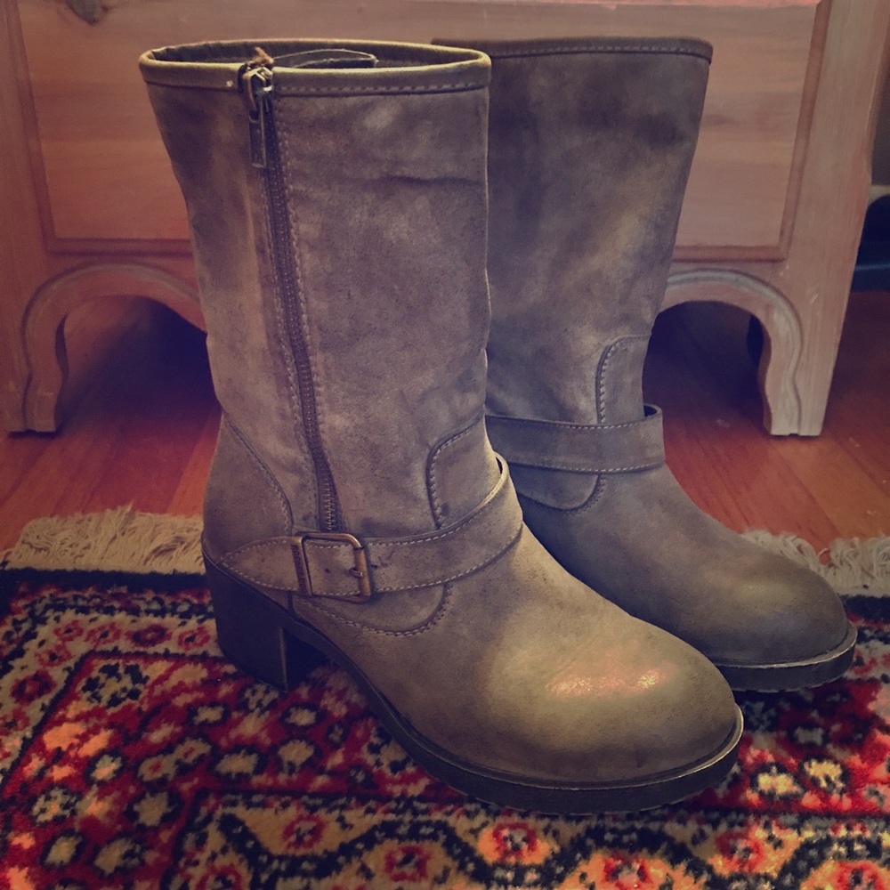 Rocket dog boots