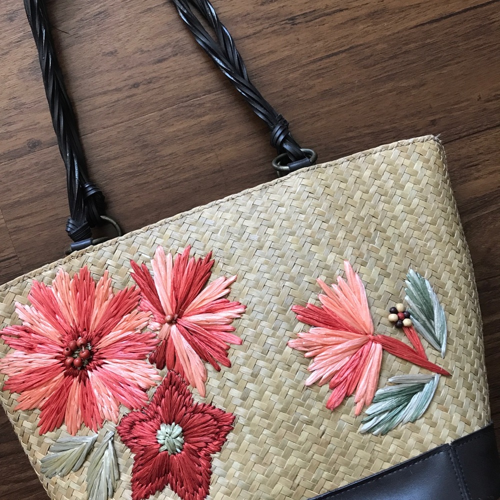 SOLD {LOFT Ann Taylor} Straw Weave Purse