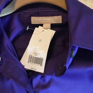 Banana Republic Tops - NWT Banana Republic non-iron fitted shirt Size 0 Banana Republic Tops - NWT Banana Republic non-iron fitted shirt Size 0