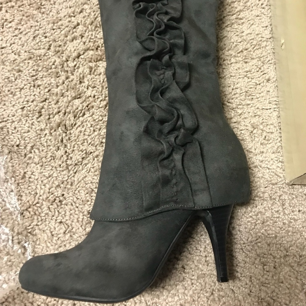 Woman shoes