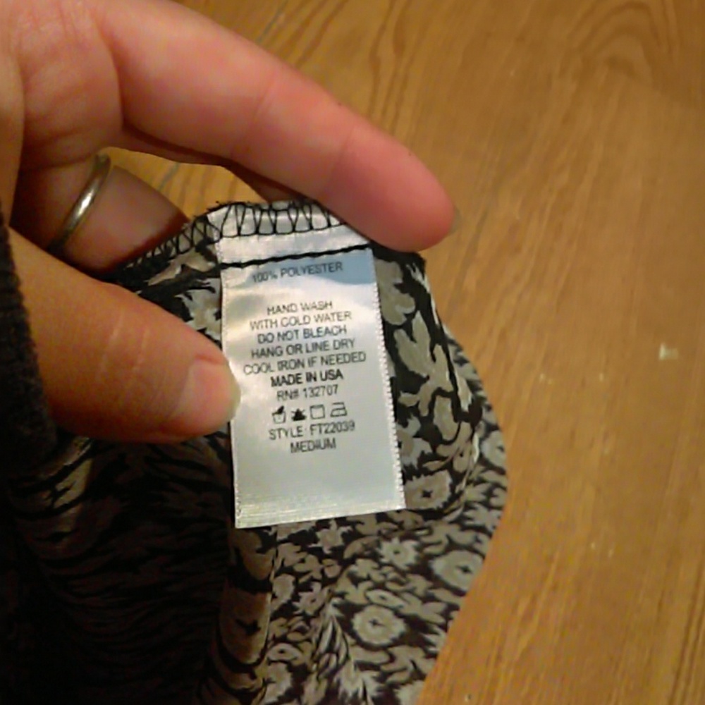 Fancy tank top - Picture 2 of 3