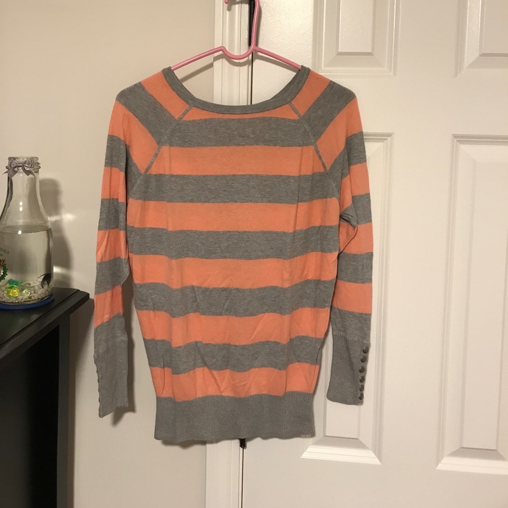Gray and coral/peach top!