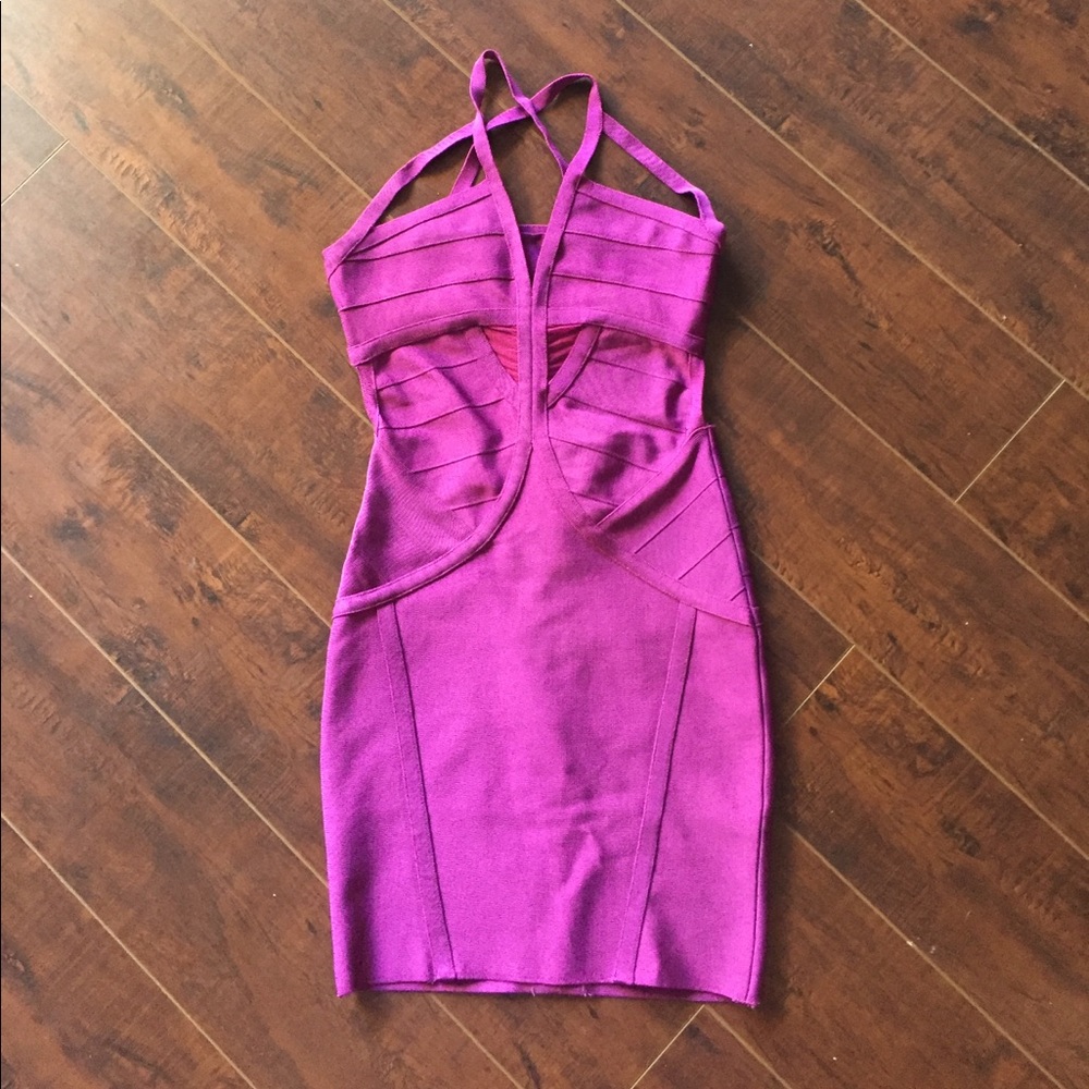 ❌SOLD❌NWOT Rayon bandage dress - Picture 2 of 5
