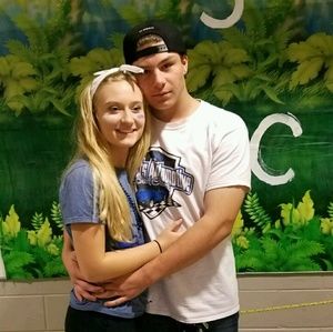 Meet your Posher, Holly