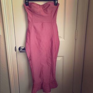 Long sleeveless dress