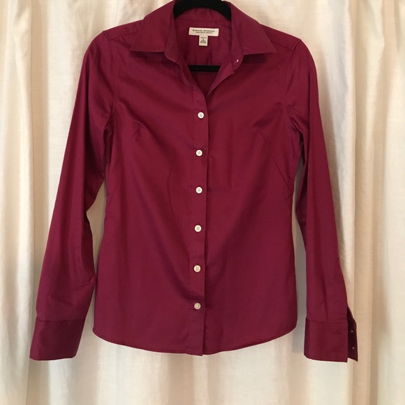 Banana Republic Tops - Banana Republic non-iron fitted shirt Size 0 Banana Republic Tops - Banana Republic non-iron fitted shirt Size 0