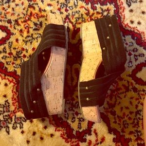 Slip on crown vintage wedges