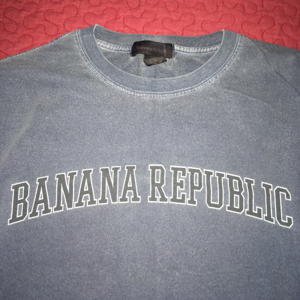 Banana Republic classic tee shirt