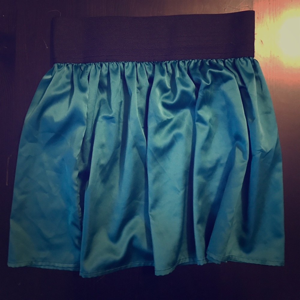 Cute silky mini skirt