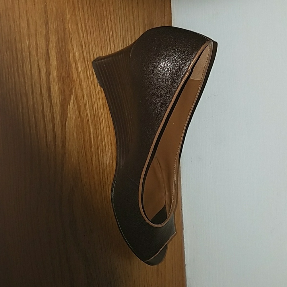 Shoe