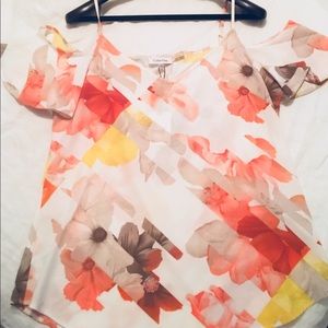 Calvin Klein sz M floral top