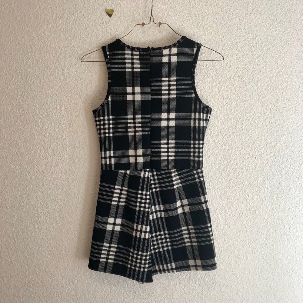 Plaid Sleeveless Romper - Picture 2 of 3