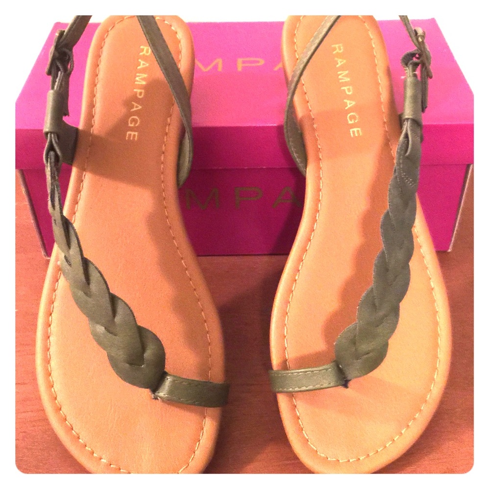 Unique And Earthy sandals ‼️Brand New‼️