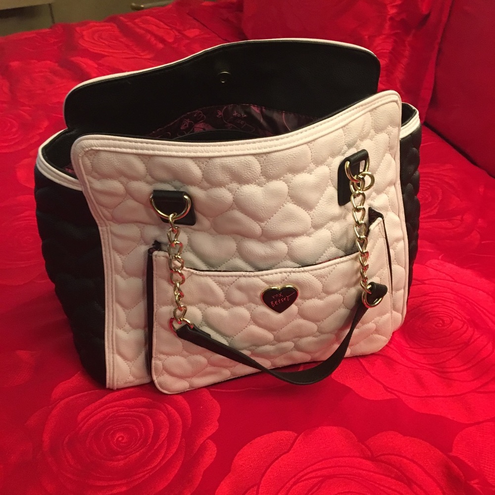 Betsey Johnson heart pattern tote