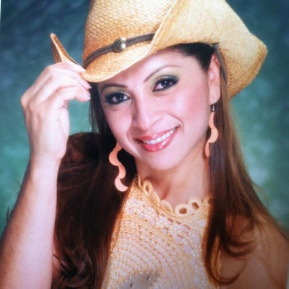 Meet your Posher, Adriana - Picture 1 of 1